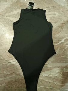 SHEIN Black Sleeveless Bodysuit