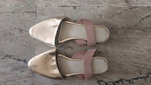 Chic Rose Gold Pointed Flats