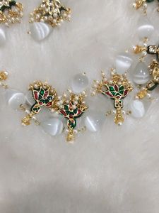 Monalisa Stone Necklace Set