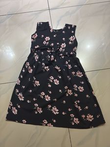 Chic Floral Print Sleeveless Dress