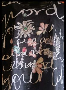 Unique Graphic Print T-Shirt