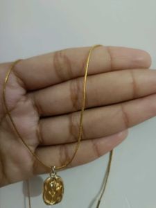 Gold Flower Pendant Necklace