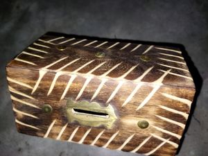 MONEY BANK