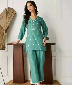 Stylish Glamorous Women Top &amp; Bottom Sets*