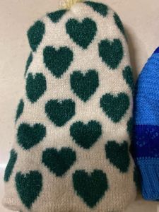 2 woollen caps
