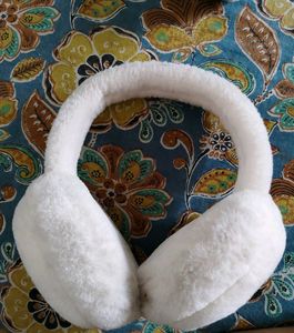 ✨ Soft Cozy White Faux Fur Ear Muffs