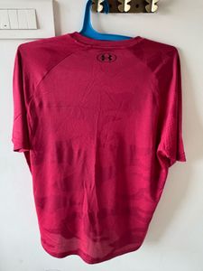 Under Armour Men's T-Shirt