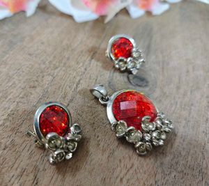Red Pendant &amp; Earring vintage Set