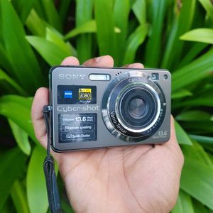 SONY CYBERSHOT DSC-W300 Digital Camera