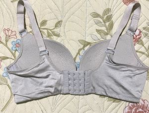Comfortable Lace Trimmed Bra