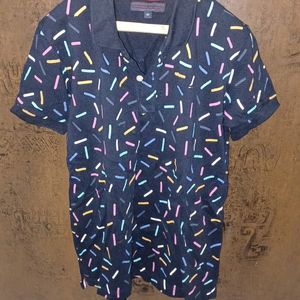 Tommy Hilfiger custom polo t-shirt for Boys, age 6 to 7yrs. black color with color full lines.