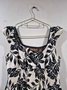 Black &amp; White Leaf Print Dress
