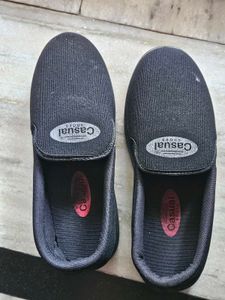 Men's Black Casual Slip-On Shoes