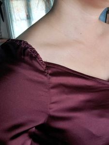 Sweetheart Neck Ballon Sleeve Back Tie Crop Top in
