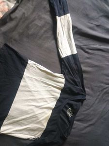 one sided full sleeve t shirt for wom