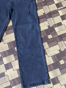 STRAIGHT JEANS