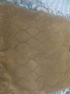Set of 2 Soft Cushion covers with chain
