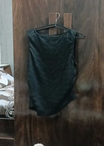 Sleek Black Sleeveless Top