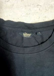WoMen's Black T-Shirt