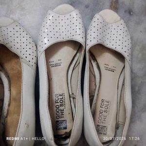 🥳 offer 🥳set of 2 pair Chic White Peep-Toe Flats