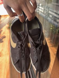 Nike Brown &amp; Gold Casual Sneakers