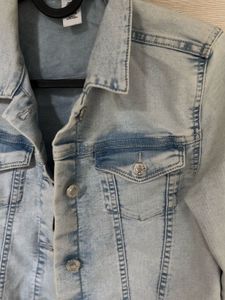 Light Wash cropped  Denim Jacket