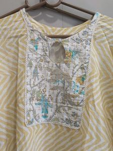 unused Fresh Yellow Striped Kurta with