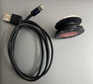 iPhone Cable Lightning Post With Pop Socket