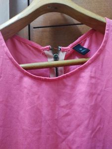 Pink Sleeveless TOP💗