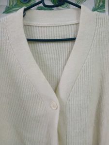 Cream V-Neck Cardigan