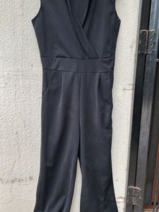 Chic Black Sleeveless Wide-Leg Jumpsuit