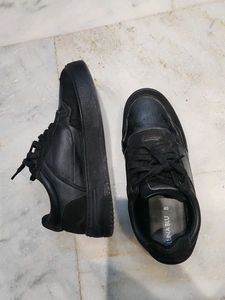 Luna Blu Black Sneakers