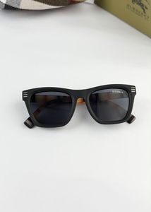 *BURBERRY SIGNATURE BLACK 2818*
