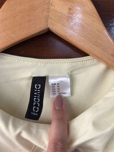 Chic Ruched butter yellow Sleeveless Top