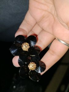 Sparkling Flower Earrings