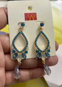 Stylish Dangle Earrings Set