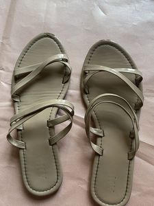 Flats Beige