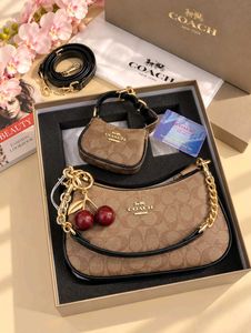 COACH(COPY)*Teri Gift Box with Baby CHARM &amp; CHERRY