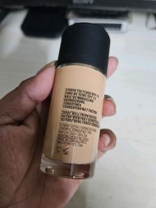 Original M.A.C Full Coverage Foundation