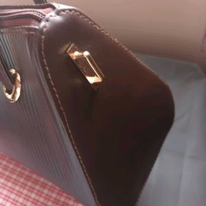 Stylish Textured Handbag