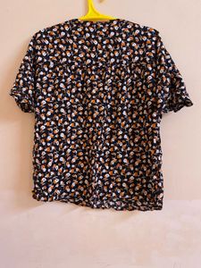M13- Black Floral Print Top