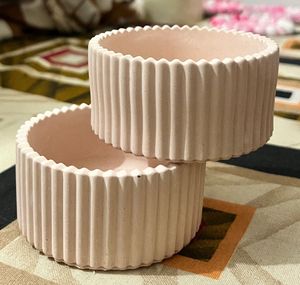 2 pcs Ribbed jar