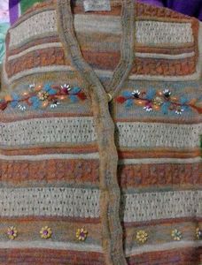 Cardigan of embroidery and beads work