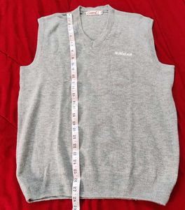 Silver Gray Knit Vest - Stylish &amp; Versatile