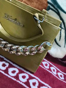 Fashion Handbag with Chain Detail
