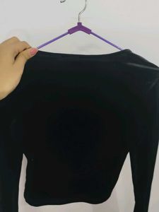 Chic Black Velvet Bow Top
