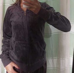 get any velvet sweater l-