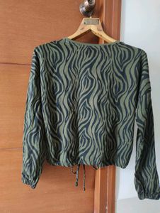 Olive Green Zebra Print Sweatshirt 💚