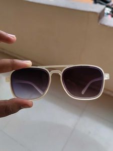 Set of 4 Clip-On Sunglasses