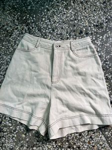 Light Wash Denim Shorts with Contrast Stitching